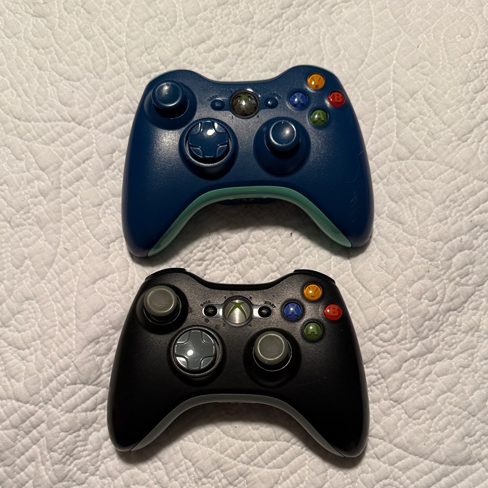Wireless Navy Blue Game Controller